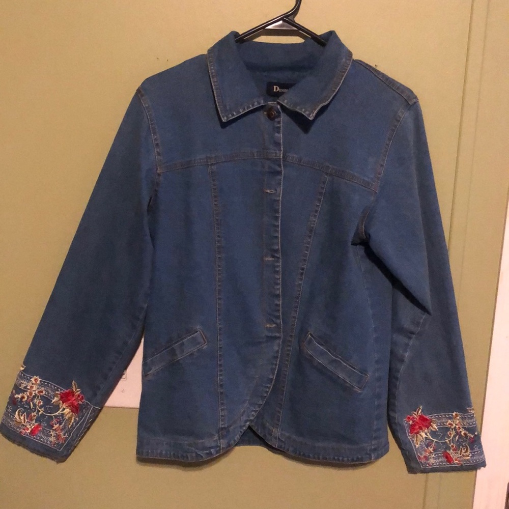 Denim & Co. 2pc Jacket and Capri jean set.